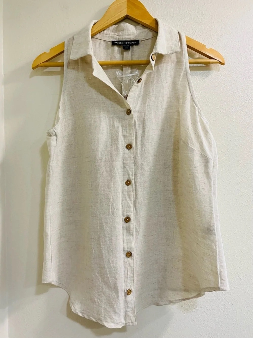 Boston Proper Cream Sleeveless Button-Down Linen Top